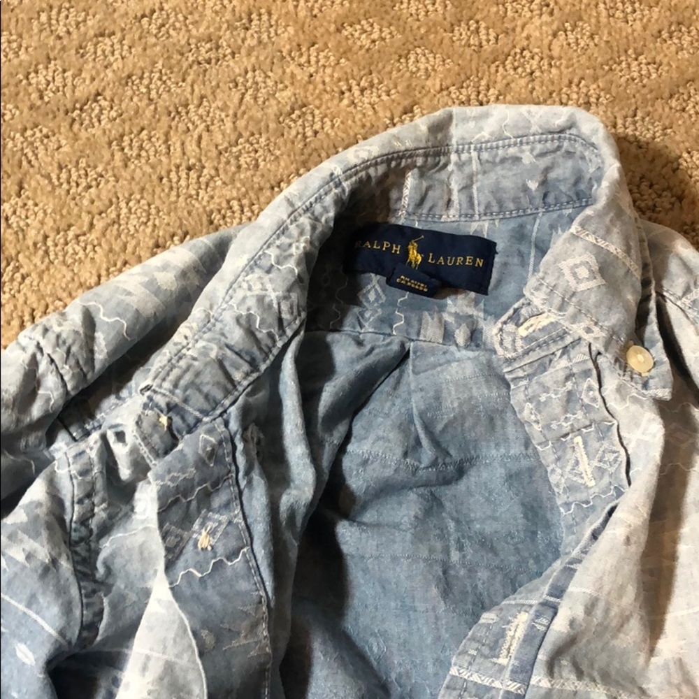 Button down - Picture 2 of 2